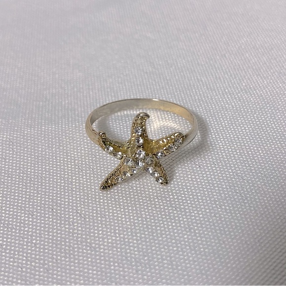 Jewelry - Gold Starfish Ring Costume Jewelry